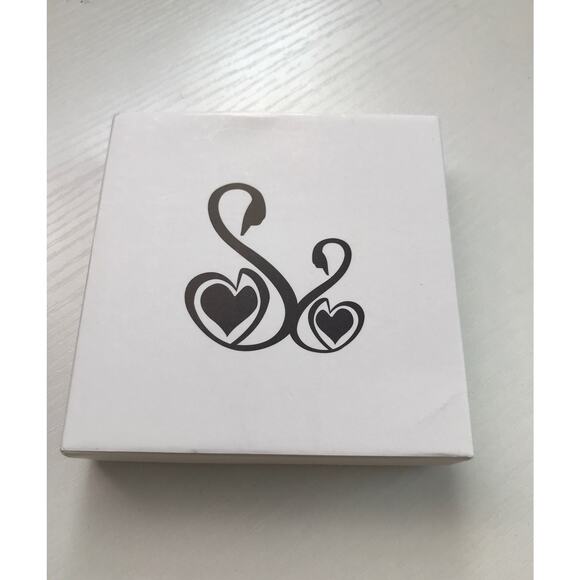 Swarvoski Women's Crystal Handmade Daughter Necklace - Picture 4 of 4